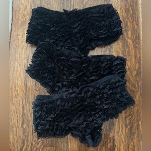 Lot of 3 lace ruffle panties - ONE SIZE - Leg Avenue - boy shorts